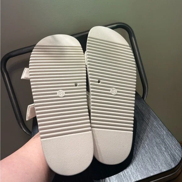 Madden Girl womens Sprittz Flat Sandal Sz 8.5 - Picture 11 of 11